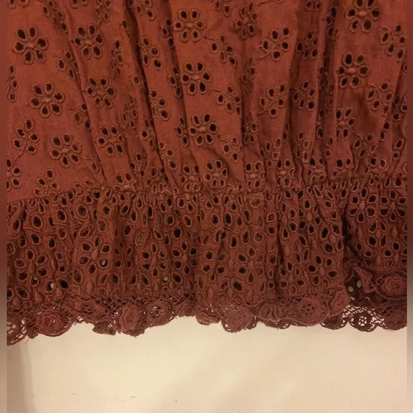 Doen Floryn Lace Trimmed Ruffled Top Antique Walnut Size Medium - Picture 6 of 10